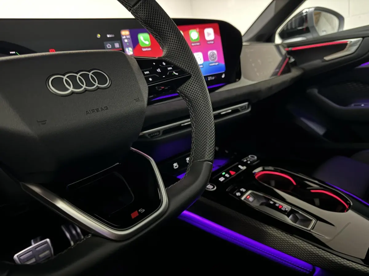 Avant 2.0 Quattro S-Line Pano 360° RS-Seats Passenger display