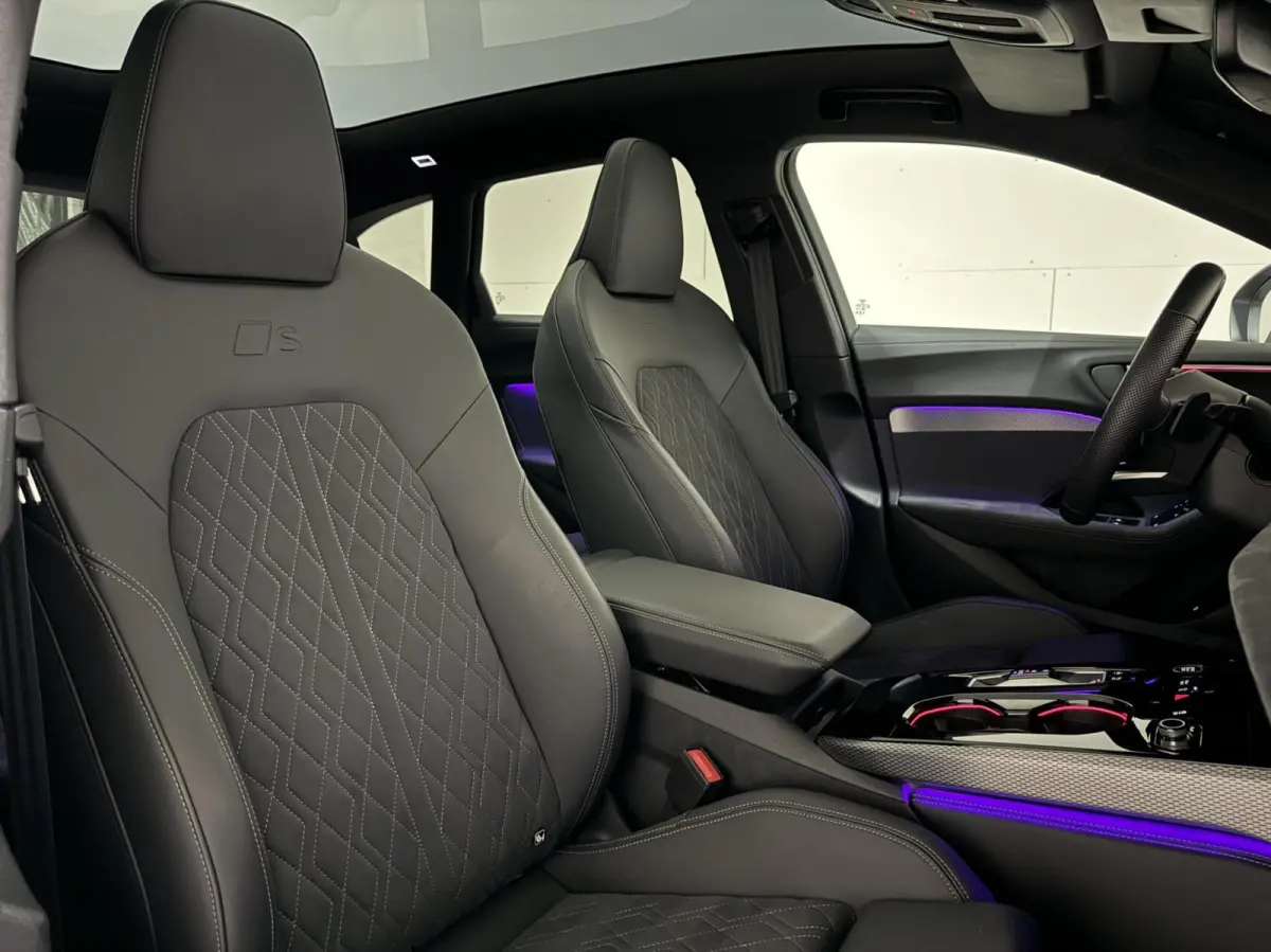 Avant 2.0 Quattro S-Line Pano 360° RS-Seats Passenger display