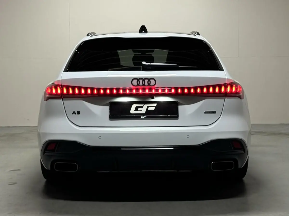 Avant 2.0 Quattro S-Line Pano 360° RS-Seats Passenger display
