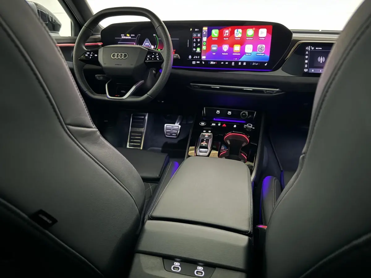 Avant 2.0 Quattro S-Line Pano 360° RS-Seats Passenger display