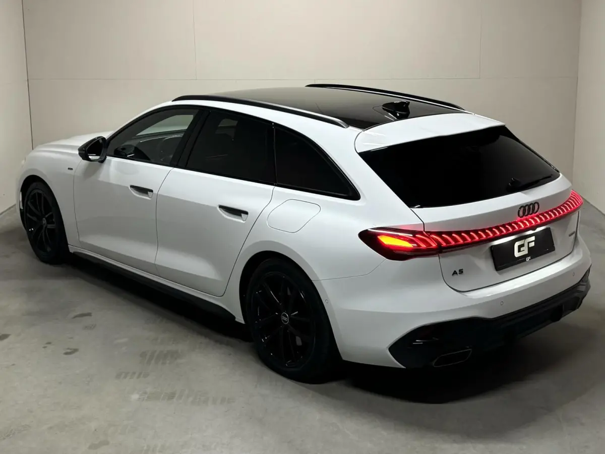 Avant 2.0 Quattro S-Line Pano 360° RS-Seats Passenger display