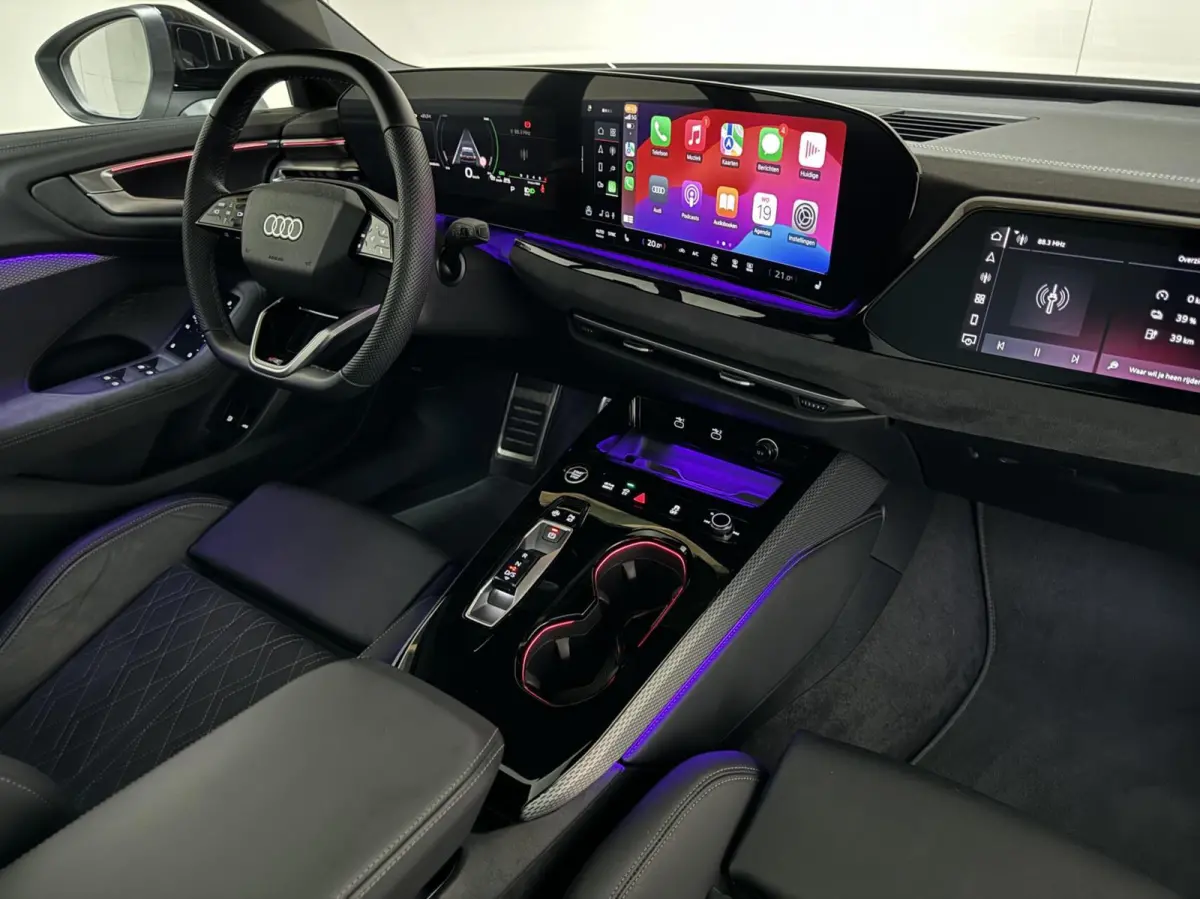 Avant 2.0 Quattro S-Line Pano 360° RS-Seats Passenger display