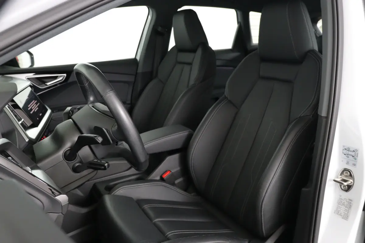 50 quattro Launch edition Advanced Plus 77 kWh | 1e Eigenaar! | Leder | Sonos Audio | Memory Zetels | LED | Camera | Stoelverwarming | Clima | Navi | Parkeersensoren | Elk. Achterklep | Keyl