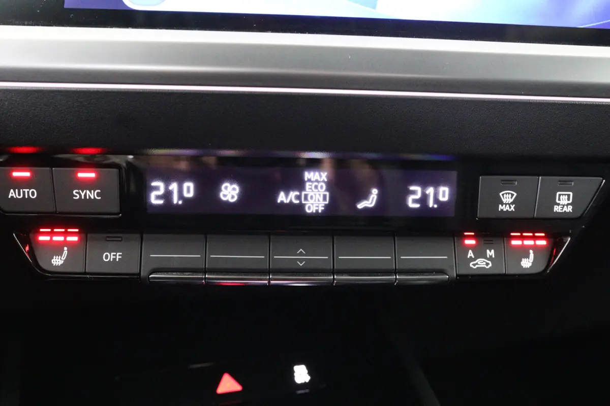 50 quattro Launch edition Advanced Plus 77 kWh | 1e Eigenaar! | Leder | Sonos Audio | Memory Zetels | LED | Camera | Stoelverwarming | Clima | Navi | Parkeersensoren | Elk. Achterklep | Keyl