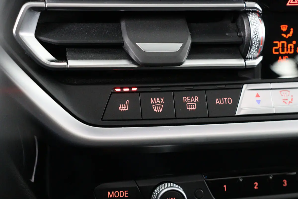 High Executive 80 kWh | M-Sport | Open Dak | Harman/Kardon | Leder | Memory Zetels | 360 Camera | LED | 20''' LMV | Cruise Adaptive | Sfeerverlichting | HUD | Keyless | Navi | Stoelverwarmin