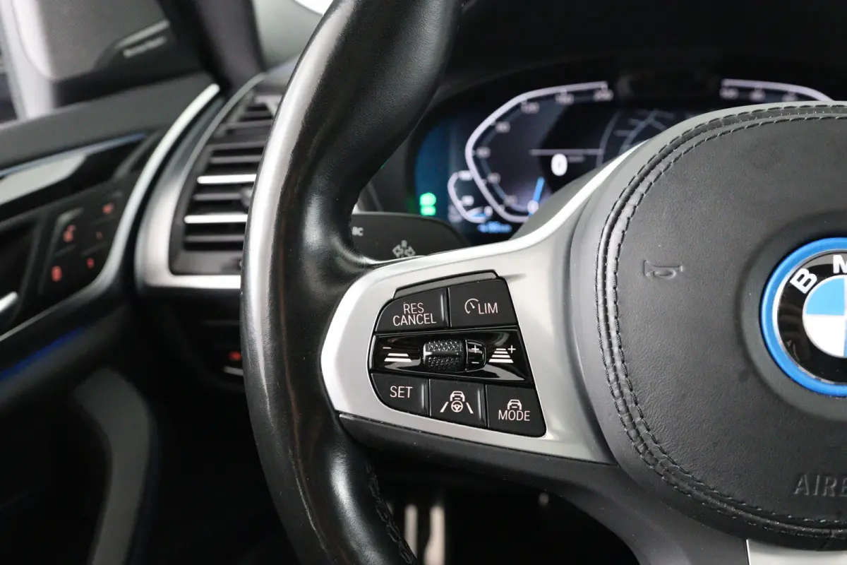 High Executive 80 kWh | M-Sport | Open Dak | Harman/Kardon | Leder | Memory Zetels | 360 Camera | LED | 20''' LMV | Cruise Adaptive | Sfeerverlichting | HUD | Keyless | Navi | Stoelverwarmin