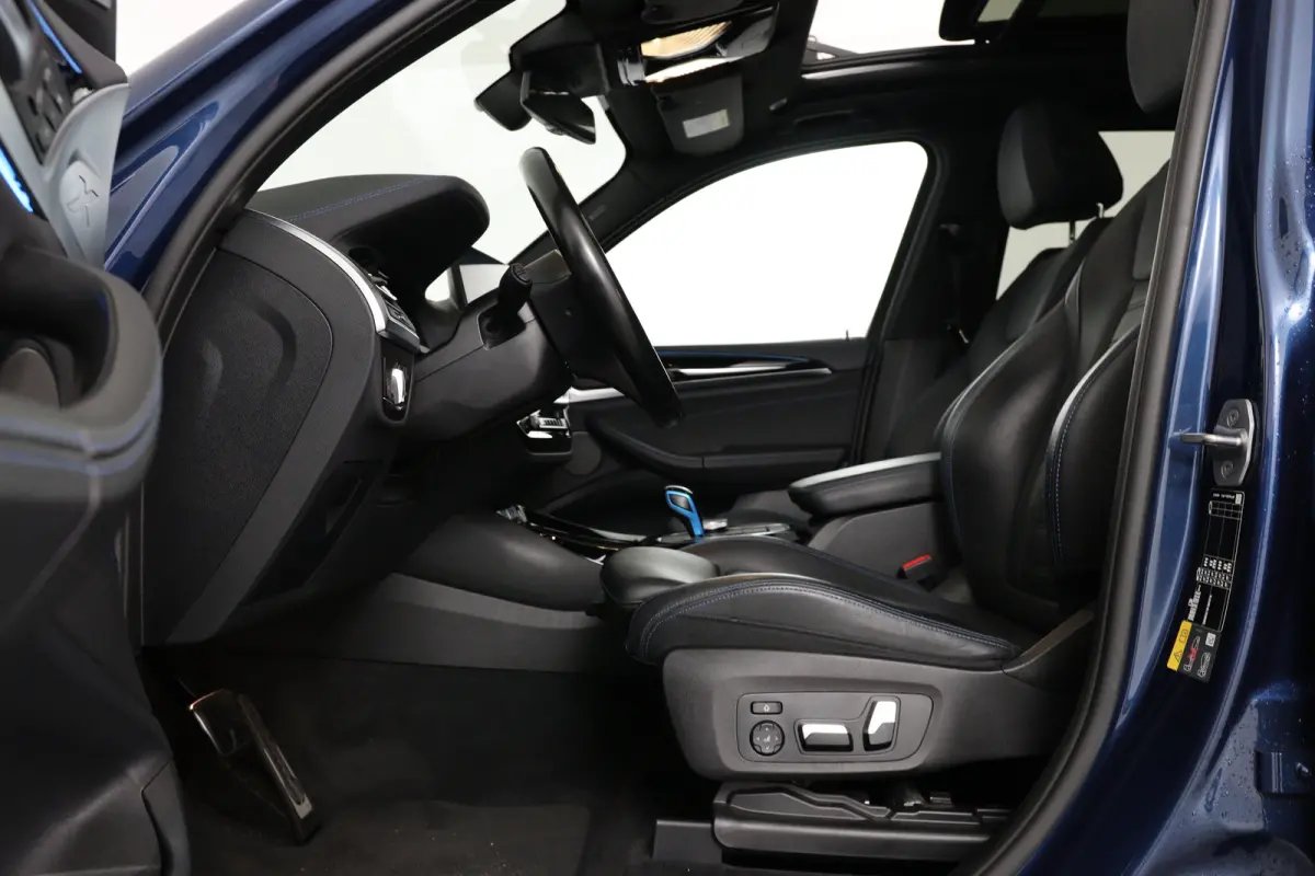 High Executive 80 kWh | M-Sport | Open Dak | Harman/Kardon | Leder | Memory Zetels | 360 Camera | LED | 20''' LMV | Cruise Adaptive | Sfeerverlichting | HUD | Keyless | Navi | Stoelverwarmin