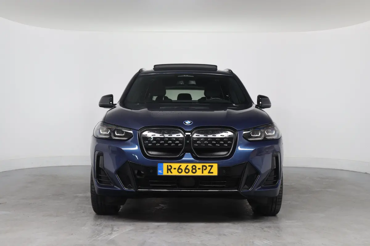 High Executive 80 kWh | M-Sport | Open Dak | Harman/Kardon | Leder | Memory Zetels | 360 Camera | LED | 20''' LMV | Cruise Adaptive | Sfeerverlichting | HUD | Keyless | Navi | Stoelverwarmin