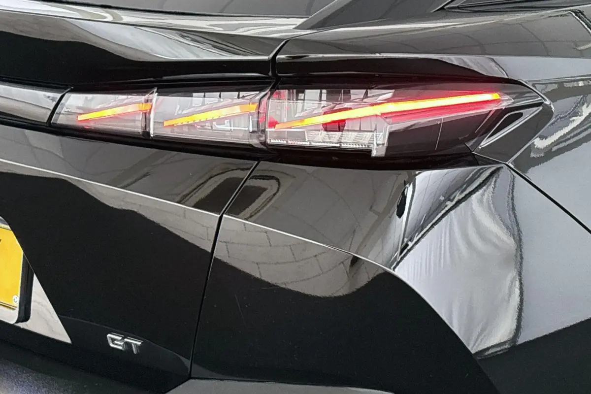 1.2 Hybrid 145 e-DCS6 GT Achteruitrijcamera Apple CarPlay