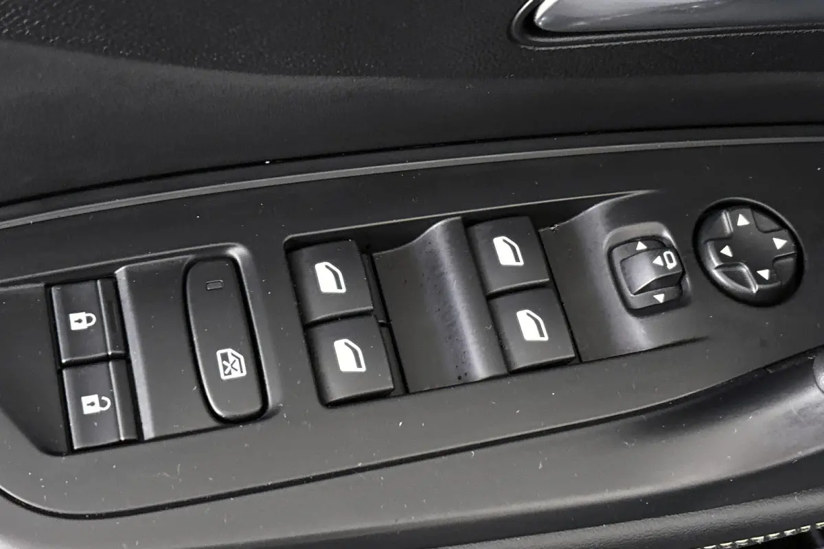1.2 Hybrid 145 e-DCS6 GT Achteruitrijcamera Apple CarPlay