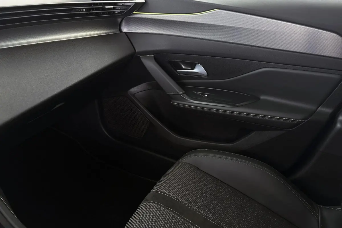 1.2 Hybrid 145 e-DCS6 GT Achteruitrijcamera Apple CarPlay