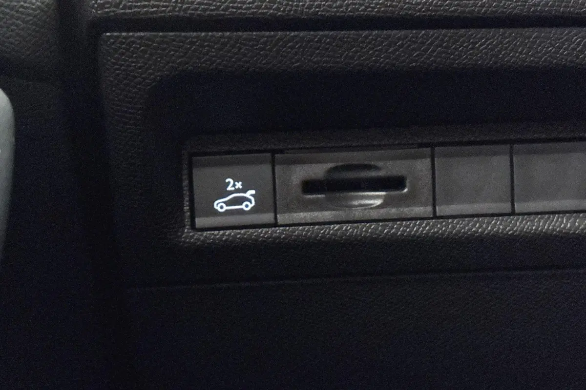 1.2 Hybrid 145 e-DCS6 GT Achteruitrijcamera Apple CarPlay