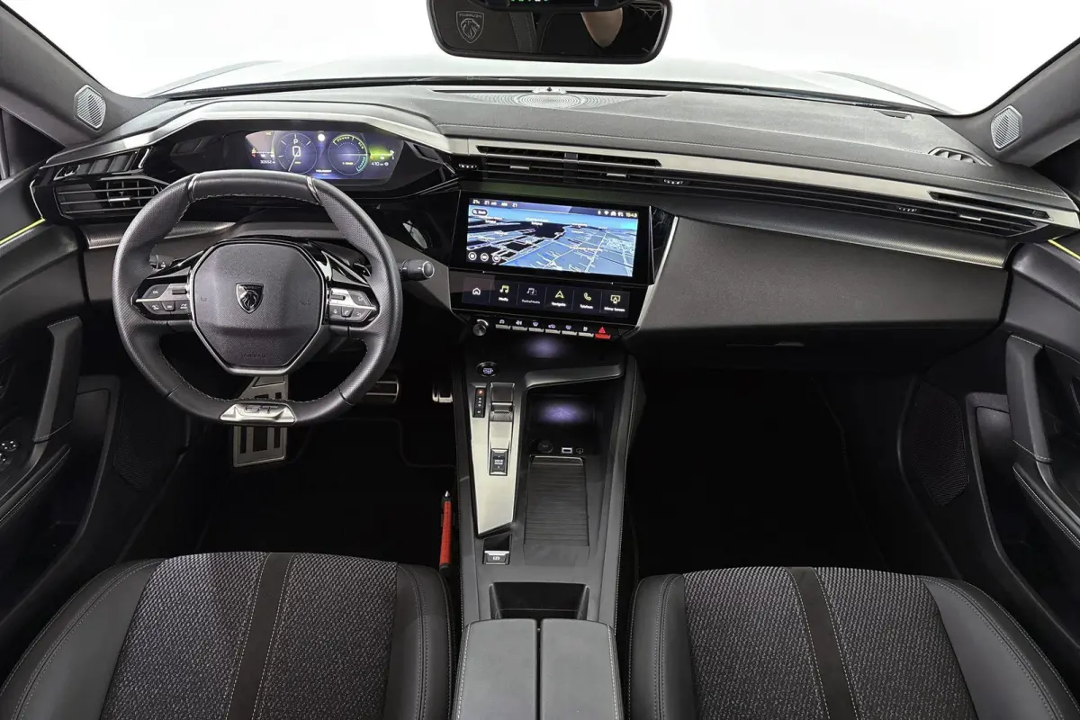 1.2 Hybrid 145 e-DCS6 GT Achteruitrijcamera Apple CarPlay