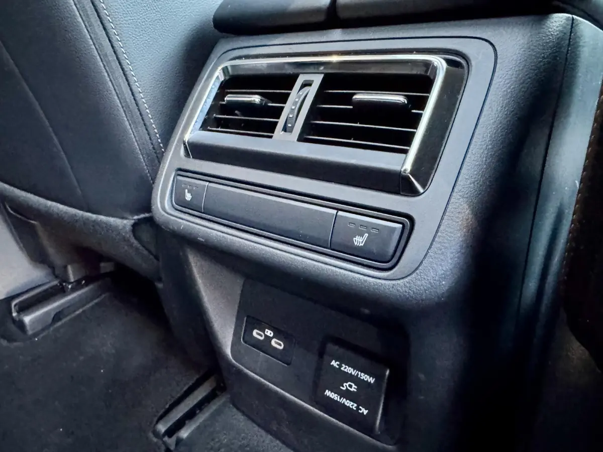 2.5 e-SkyActiv PHEV Homura Plus | Panoramadak | Stoelkoeling, Stuur en Stoel, Achterbankverwarming | 360 Camera | Cruise Control Adaptief | Lederen bekleding |