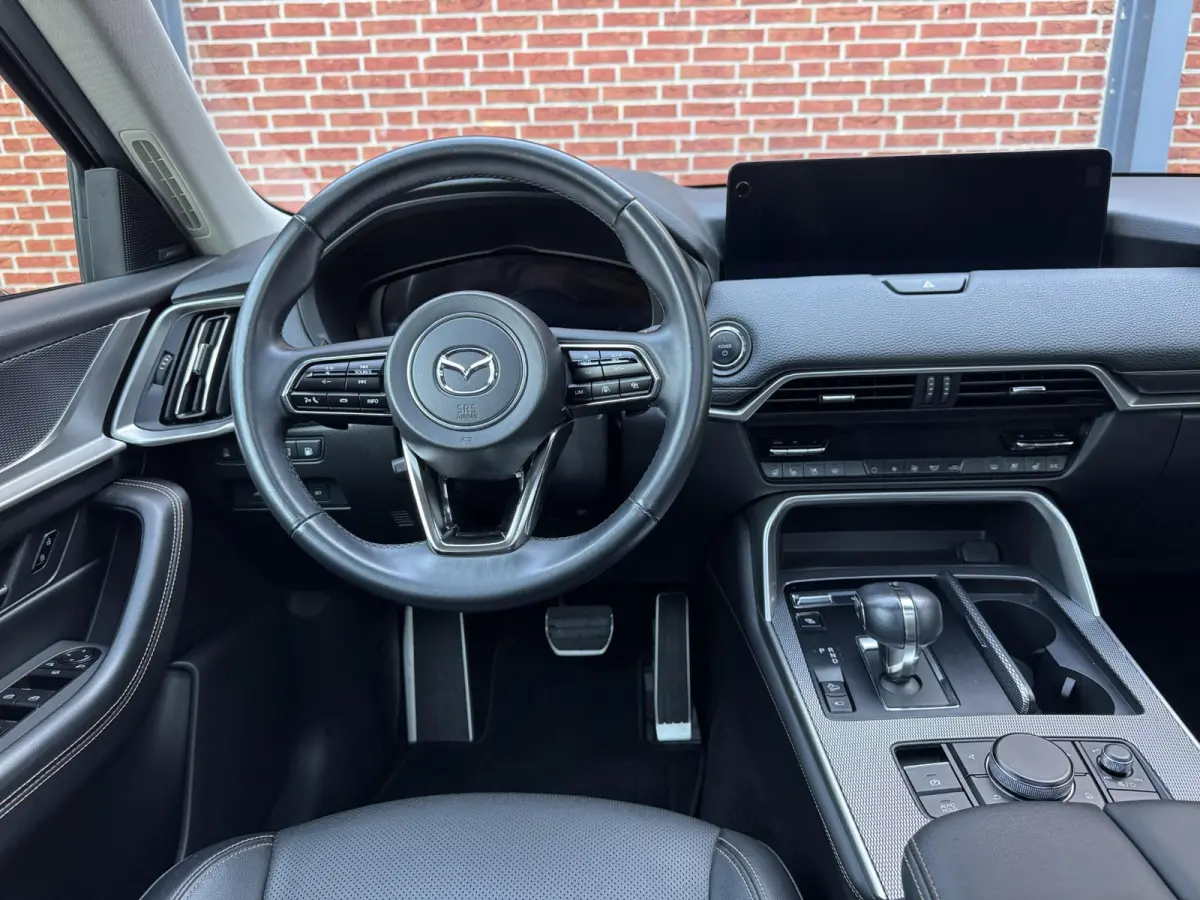 2.5 e-SkyActiv PHEV Homura Plus | Panoramadak | Stoelkoeling, Stuur en Stoel, Achterbankverwarming | 360 Camera | Cruise Control Adaptief | Lederen bekleding |