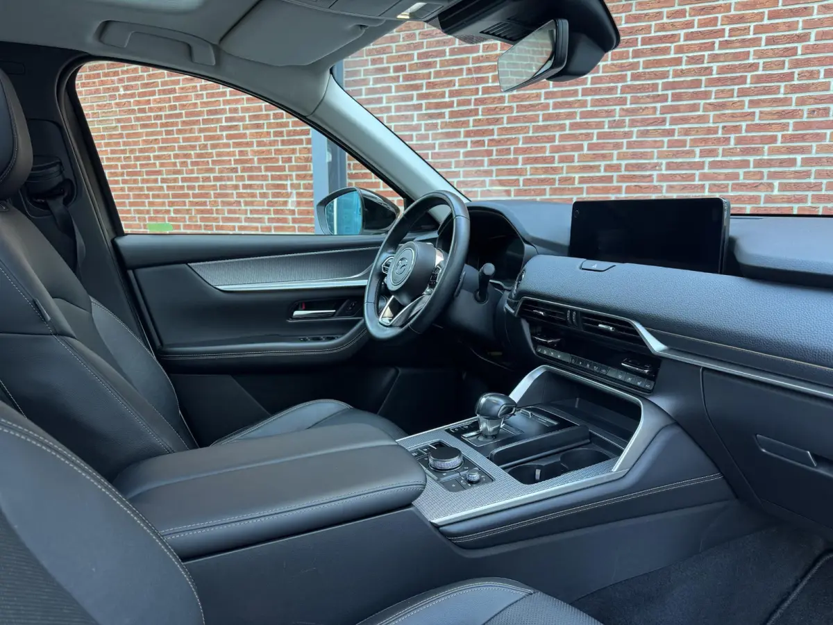 2.5 e-SkyActiv PHEV Homura Plus | Panoramadak | Stoelkoeling, Stuur en Stoel, Achterbankverwarming | 360 Camera | Cruise Control Adaptief | Lederen bekleding |