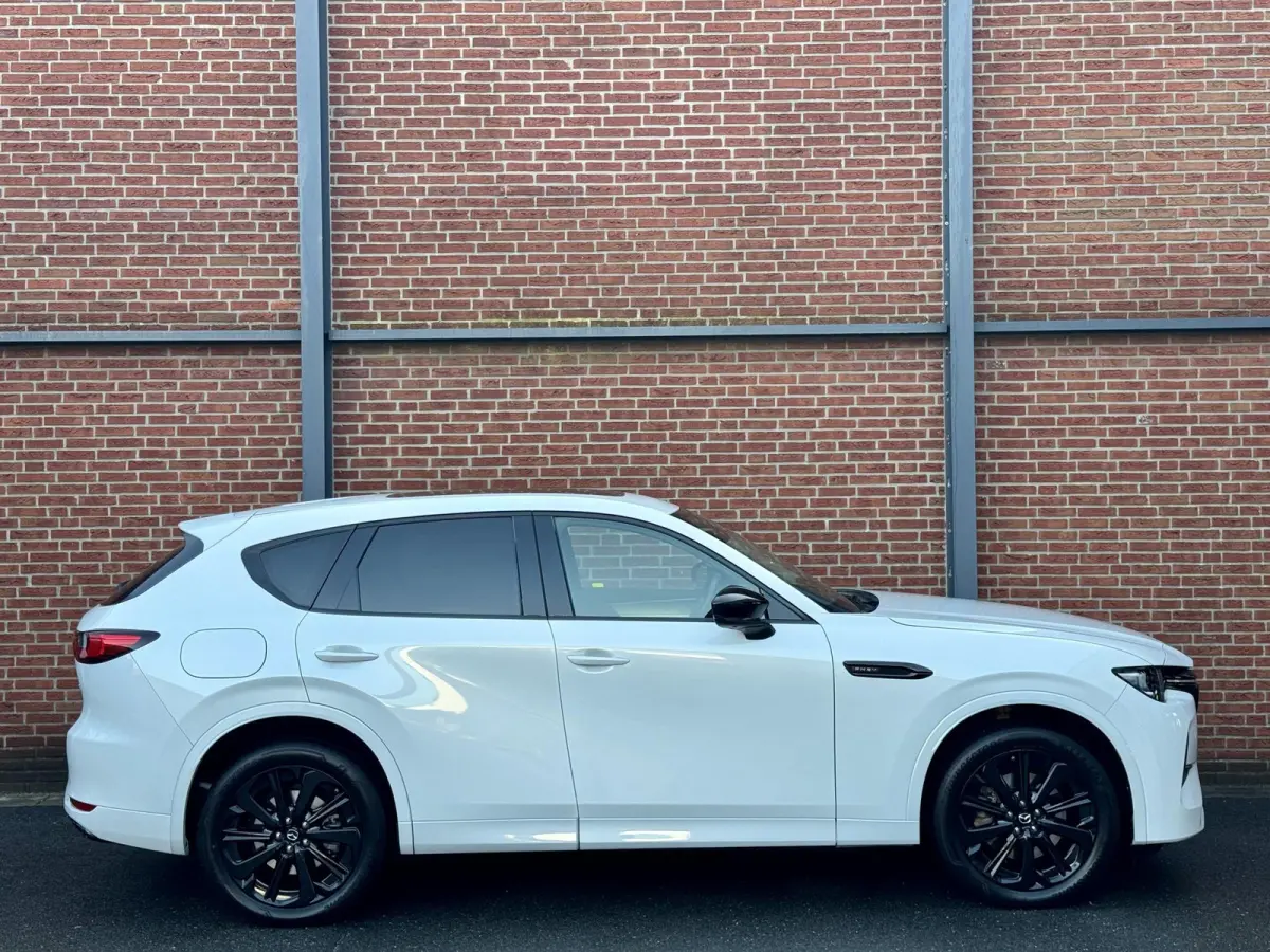 2.5 e-SkyActiv PHEV Homura Plus | Panoramadak | Stoelkoeling, Stuur en Stoel, Achterbankverwarming | 360 Camera | Cruise Control Adaptief | Lederen bekleding |