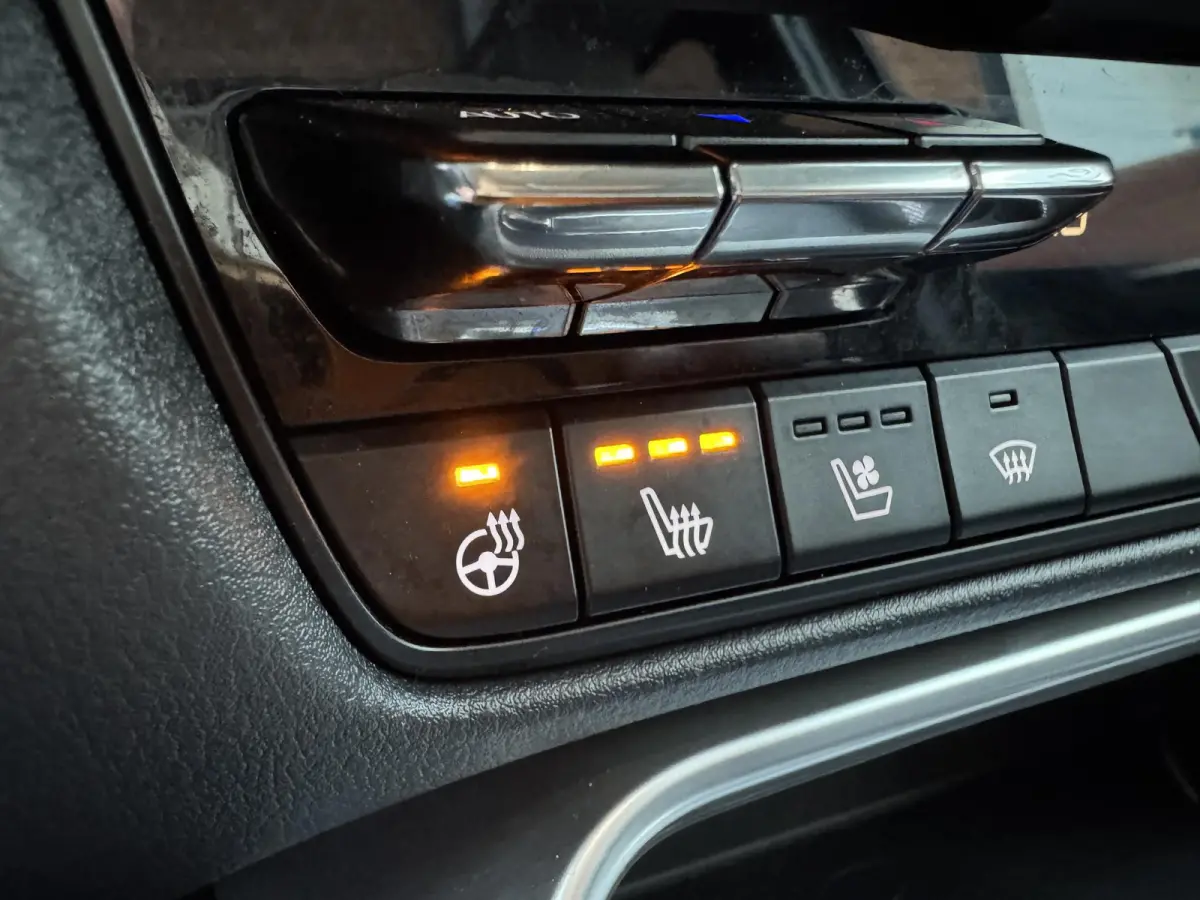 2.5 e-SkyActiv PHEV Homura Plus | Panoramadak | Stoelkoeling, Stuur en Stoel, Achterbankverwarming | 360 Camera | Cruise Control Adaptief | Lederen bekleding |
