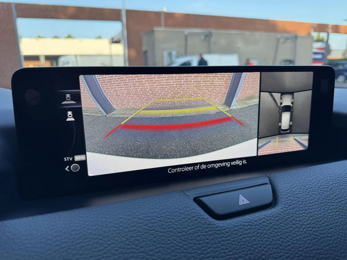 2.5 e-SkyActiv PHEV Homura Plus | Panoramadak | Stoelkoeling, Stuur en Stoel, Achterbankverwarming | 360 Camera | Cruise Control Adaptief | Lederen bekleding |
