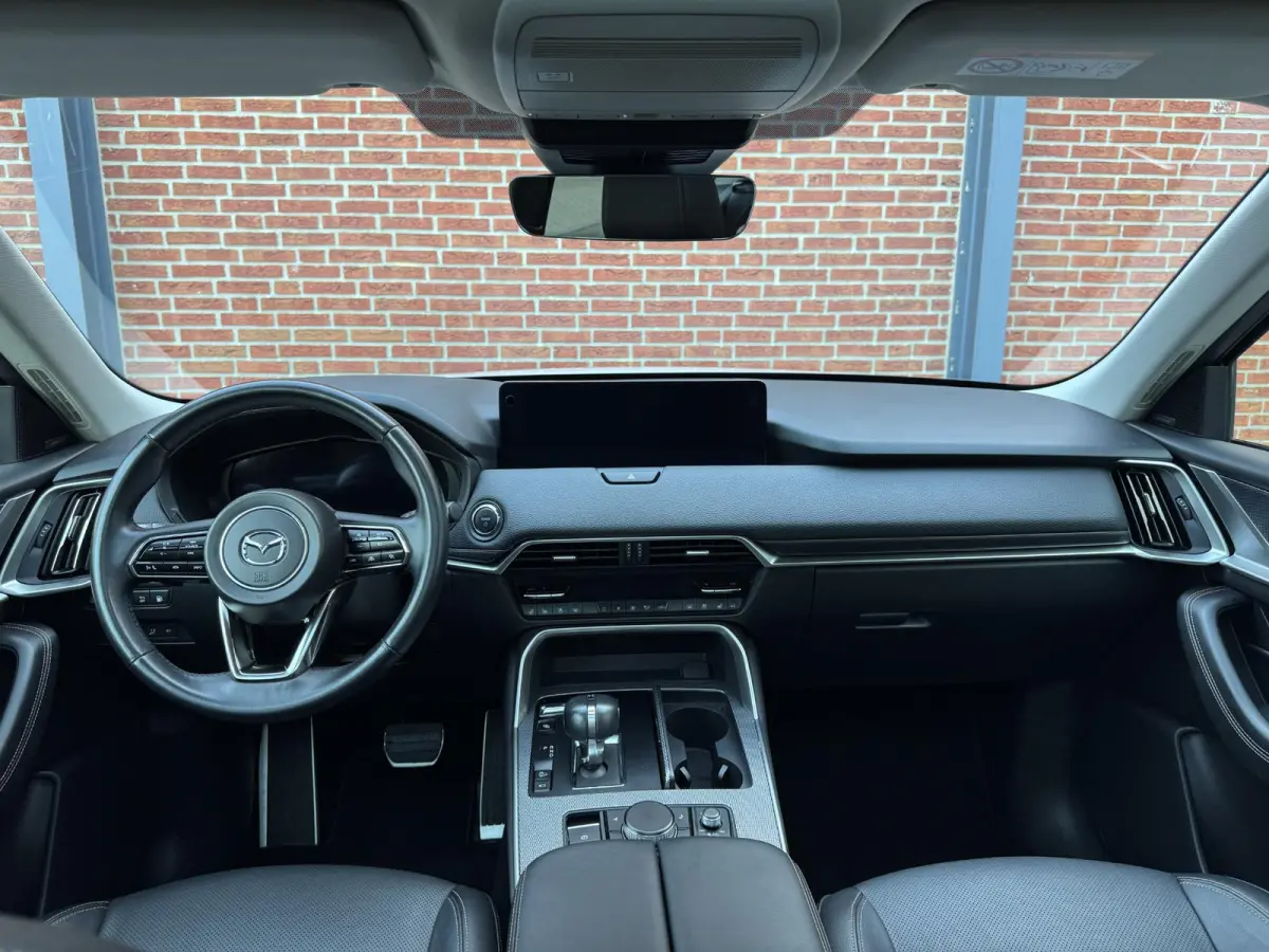 2.5 e-SkyActiv PHEV Homura Plus | Panoramadak | Stoelkoeling, Stuur en Stoel, Achterbankverwarming | 360 Camera | Cruise Control Adaptief | Lederen bekleding |