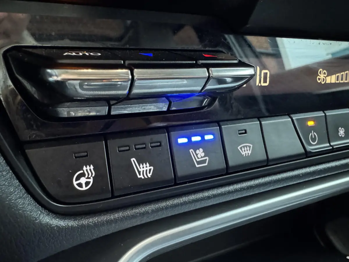 2.5 e-SkyActiv PHEV Homura Plus | Panoramadak | Stoelkoeling, Stuur en Stoel, Achterbankverwarming | 360 Camera | Cruise Control Adaptief | Lederen bekleding |