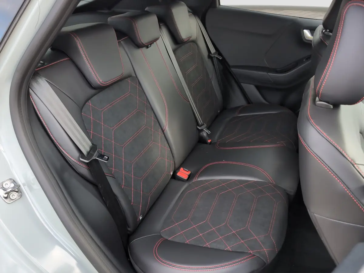 1.0 EcoBoost ST-Line X | Achteruitrijcamera | Airco (automatisch) | Armsteun voor
