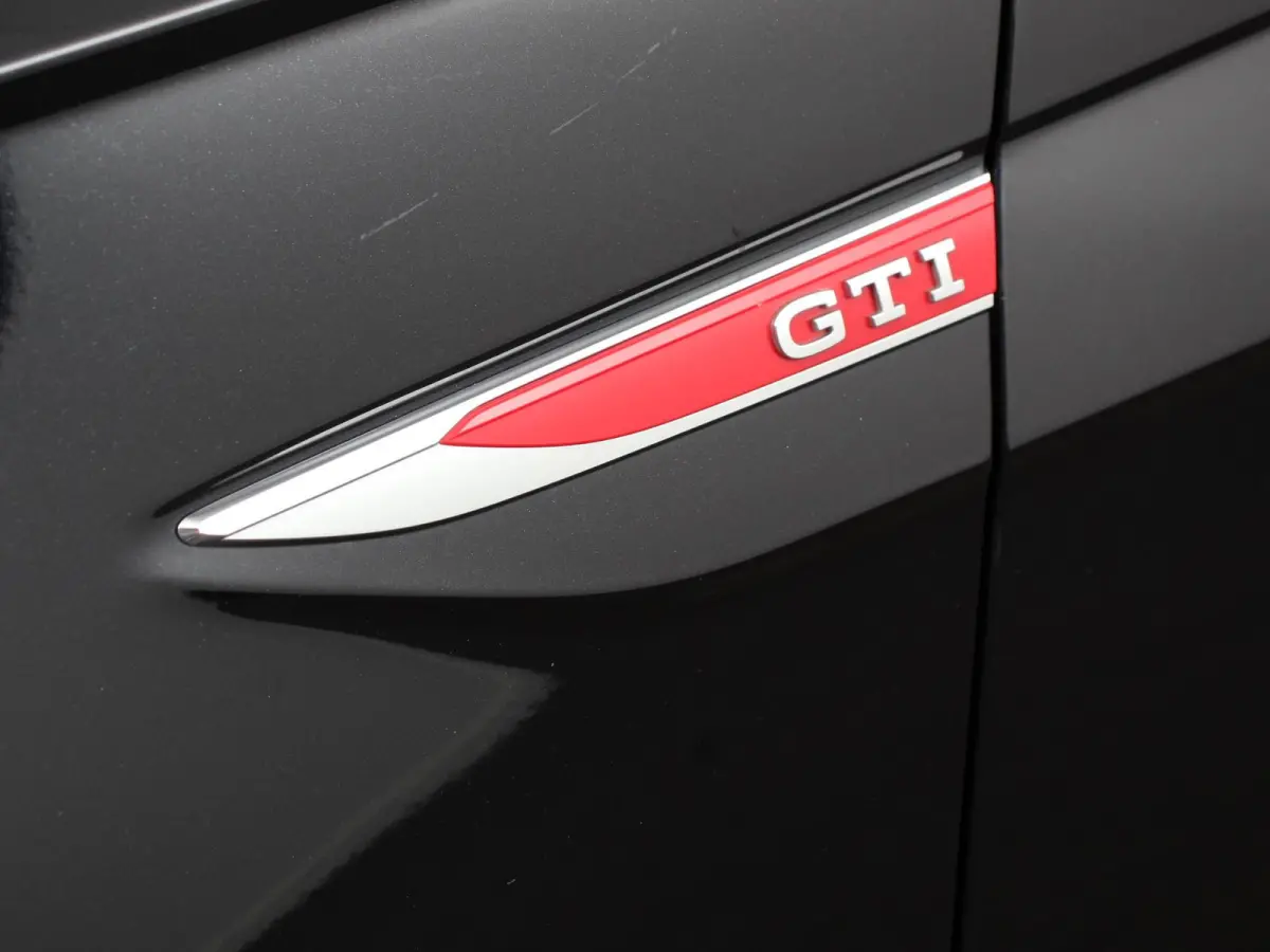2.0 TSI GTI 207pk Automaat Digitale Cockpit Navigatie Apple Carplay/Android Auto Climate Control Extra getint Glas Stoelverwarming Dab Led Adaptive Cruise Control