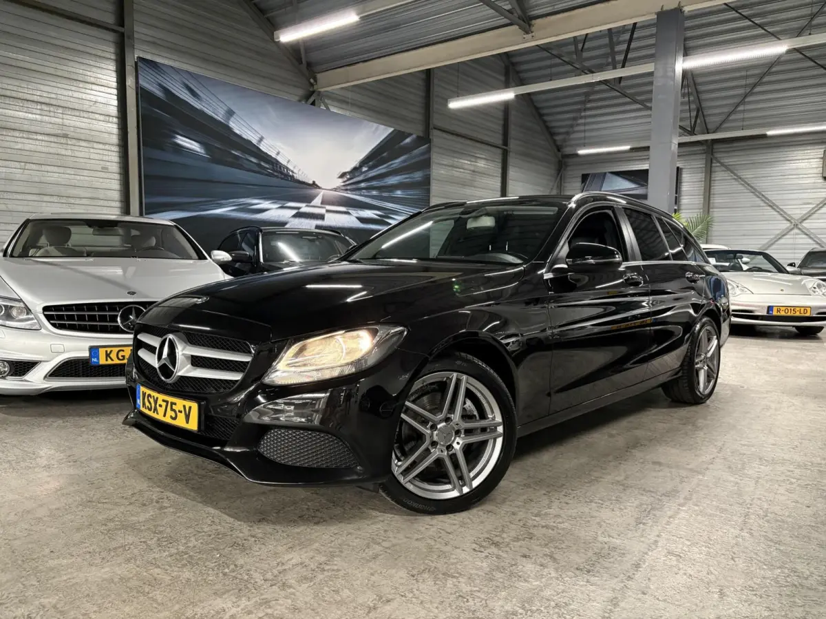 200 Ambition|Trekhaak|Leder|Cruise|Extra wielen
