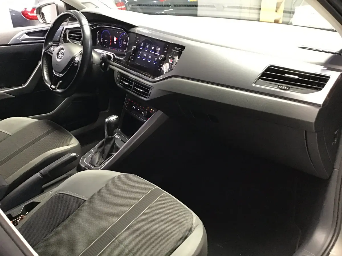 1.0 TSI Highline I New Apk + Banden + Accu I 2e Eigen I Digital Dash I Keyless I Clima I Cruise I Stoelverw I Led.