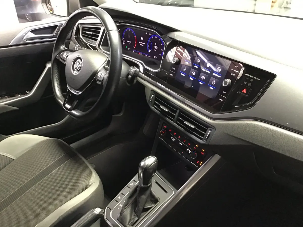 1.0 TSI Highline I New Apk + Banden + Accu I 2e Eigen I Digital Dash I Keyless I Clima I Cruise I Stoelverw I Led.