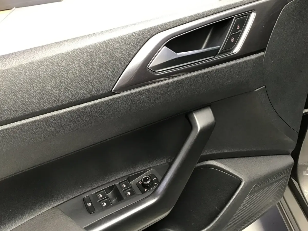 1.0 TSI Highline I New Apk + Banden + Accu I 2e Eigen I Digital Dash I Keyless I Clima I Cruise I Stoelverw I Led.