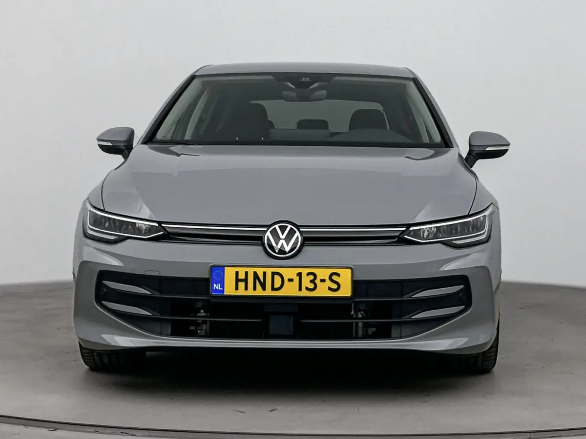 1.5 eHybrid Life Edition 204PK | Apple Carplay | Stoel+stuur verwarming | Camera| Parkeersensoren | Standkachel |