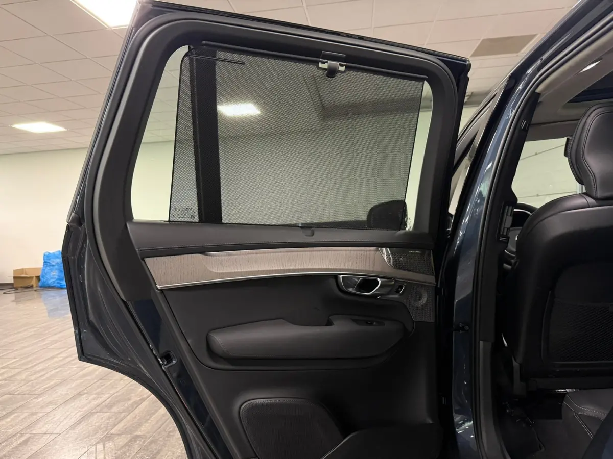T8 AWD Recharge Ultra Dark | Full Option! | Bowers & Wilkins | Luchtvering | Stoelventilatie | Trekhaak | All Season banden | 360 Camera | Head-Up Display | Stoelmassage | 455pk | Adaptieve 