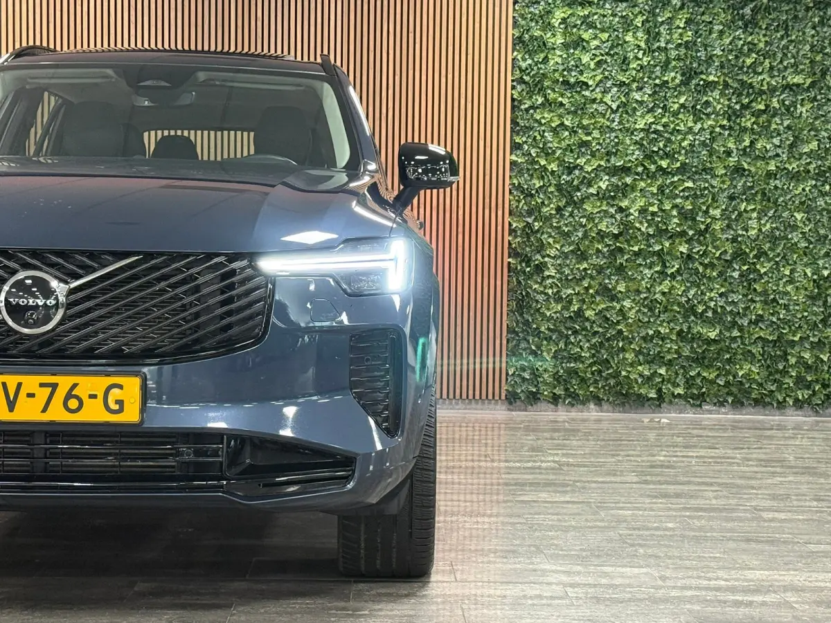 T8 AWD Recharge Ultra Dark | Full Option! | Bowers & Wilkins | Luchtvering | Stoelventilatie | Trekhaak | All Season banden | 360 Camera | Head-Up Display | Stoelmassage | 455pk | Adaptieve 