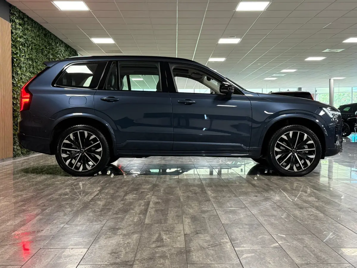 T8 AWD Recharge Ultra Dark | Full Option! | Bowers & Wilkins | Luchtvering | Stoelventilatie | Trekhaak | All Season banden | 360 Camera | Head-Up Display | Stoelmassage | 455pk | Adaptieve 