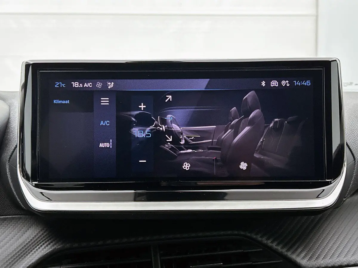 1.2 100pk Allure | Navigatie | Climate Control | Cruise Control | Camera | 17"LMV | LED | Apple Carplay/Android Auto |