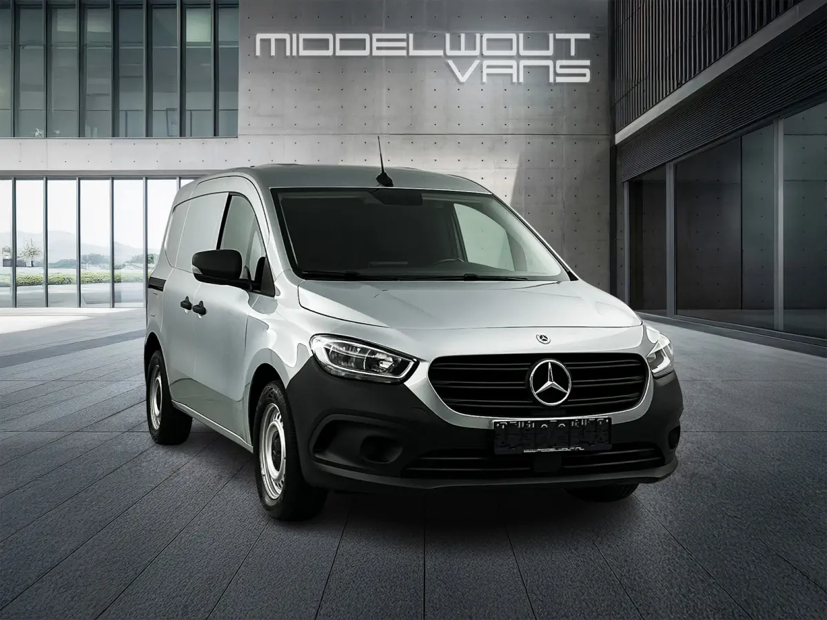 110 CDI L1 AUT 95pk | 3-pers | Cruise | Carplay |Trekhaak