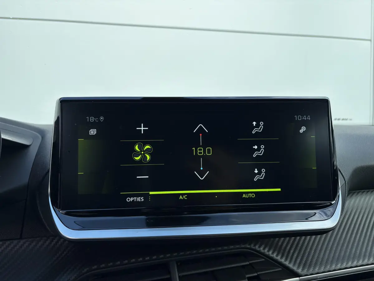 1.2 PureTech Allure Pack | Camera | Navigatie | 1e eigenaar | Apple Carplay/Android Auto