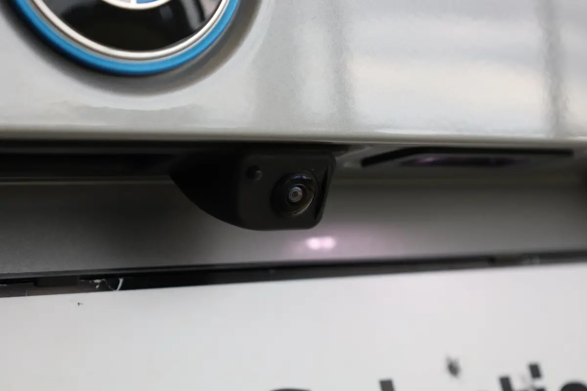 xDrive25e | M Sportpakket | Panoramadak | Achteruitrijcamera | Trekhaak | Stoelverwarming