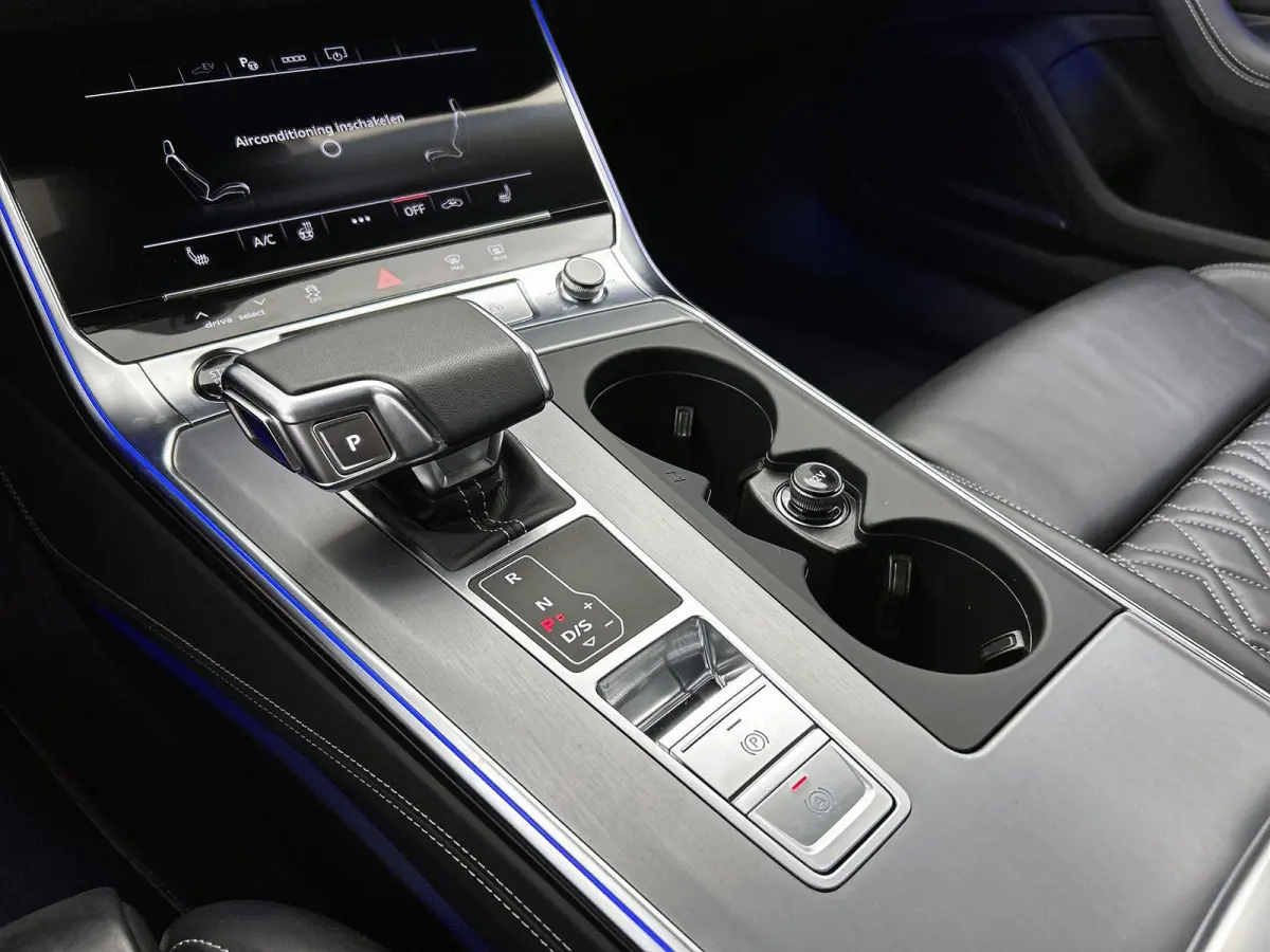 55 TFSI e quattro Pro Line S Competition 367 PK | S-line | Panoramadak | 360 Camera | Adaptive cruise control | Stoelverwarming | Navigatie | Apple Carplay | Android Auto | Lichtmetalen velg