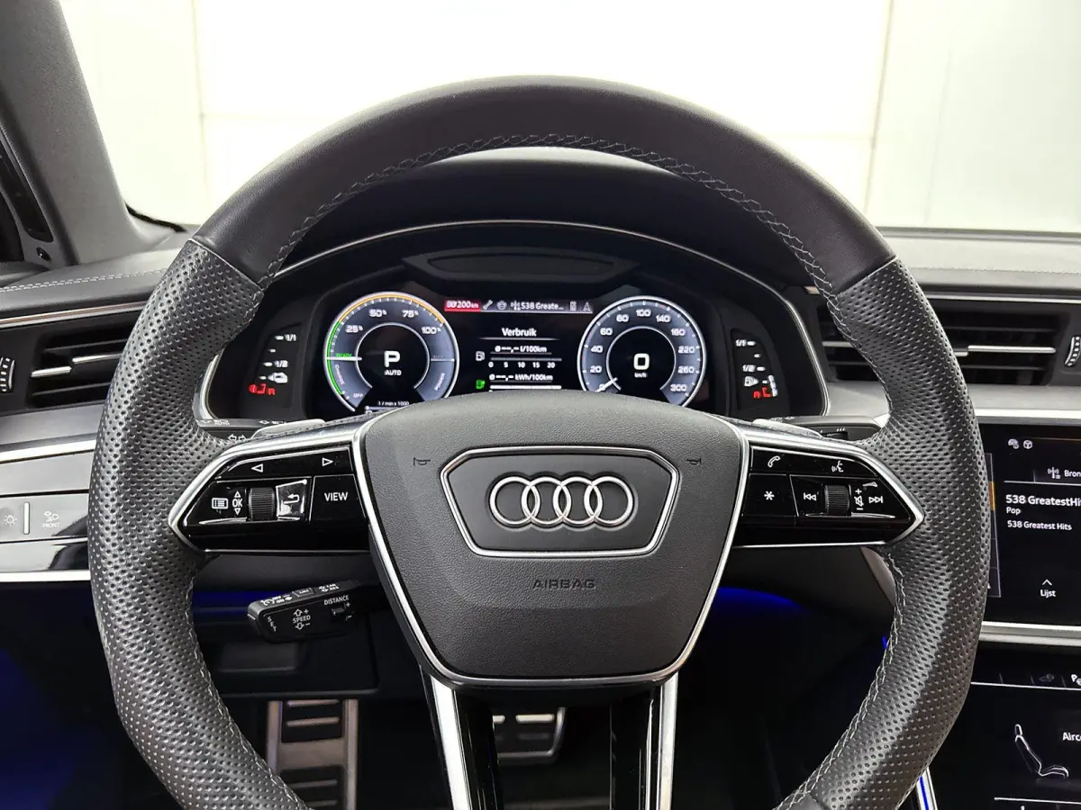 55 TFSI e quattro Pro Line S Competition 367 PK | S-line | Panoramadak | 360 Camera | Adaptive cruise control | Stoelverwarming | Navigatie | Apple Carplay | Android Auto | Lichtmetalen velg