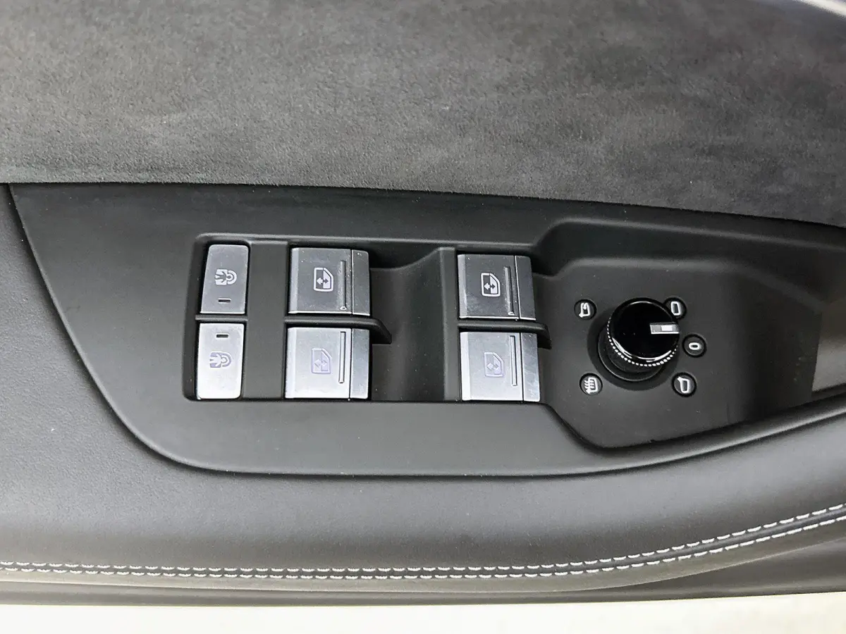55 TFSI e quattro Pro Line S Competition 367 PK | S-line | Panoramadak | 360 Camera | Adaptive cruise control | Stoelverwarming | Navigatie | Apple Carplay | Android Auto | Lichtmetalen velg