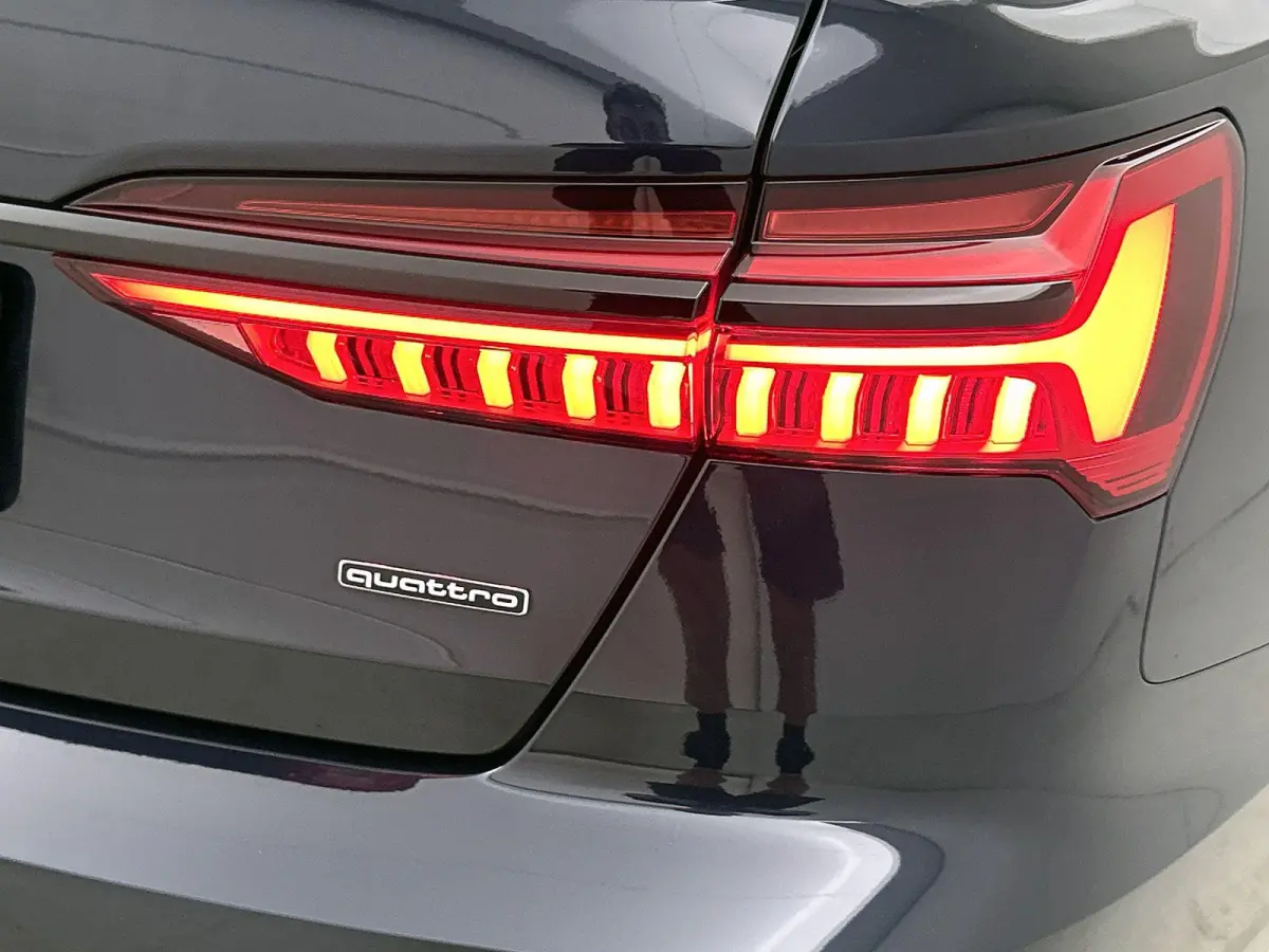 55 TFSI e quattro Pro Line S Competition 367 PK | S-line | Panoramadak | 360 Camera | Adaptive cruise control | Stoelverwarming | Navigatie | Apple Carplay | Android Auto | Lichtmetalen velg