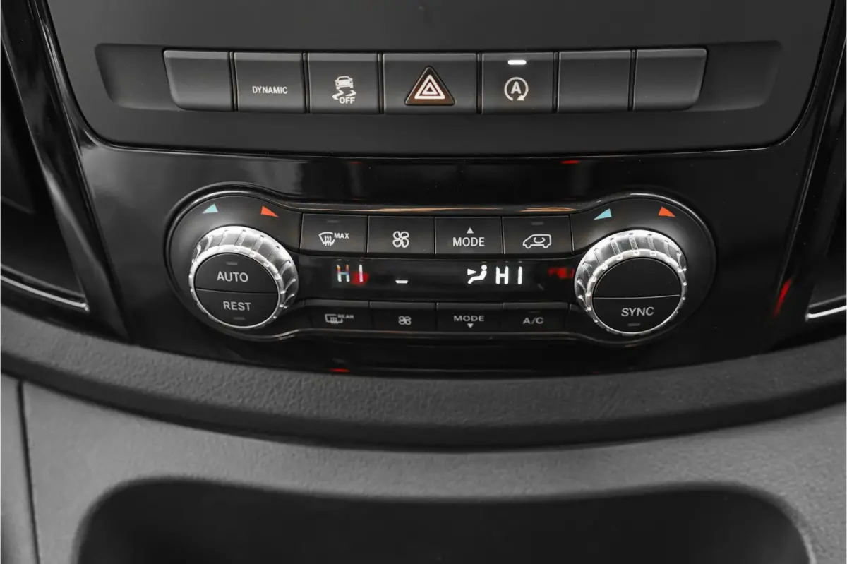 114 CDI Lang DC Automaat 2x Schuifdeur Navi LED Trekhaak 19"