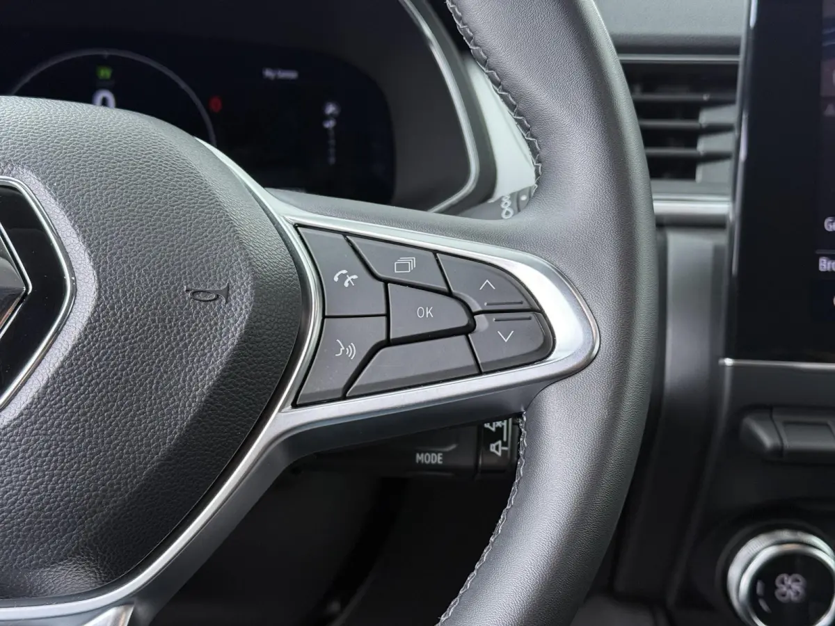 E-Tech full hybrid 145 techno | Automaat | Navigatie | Parkeercamera | Apple CarPlay/Android Auto
