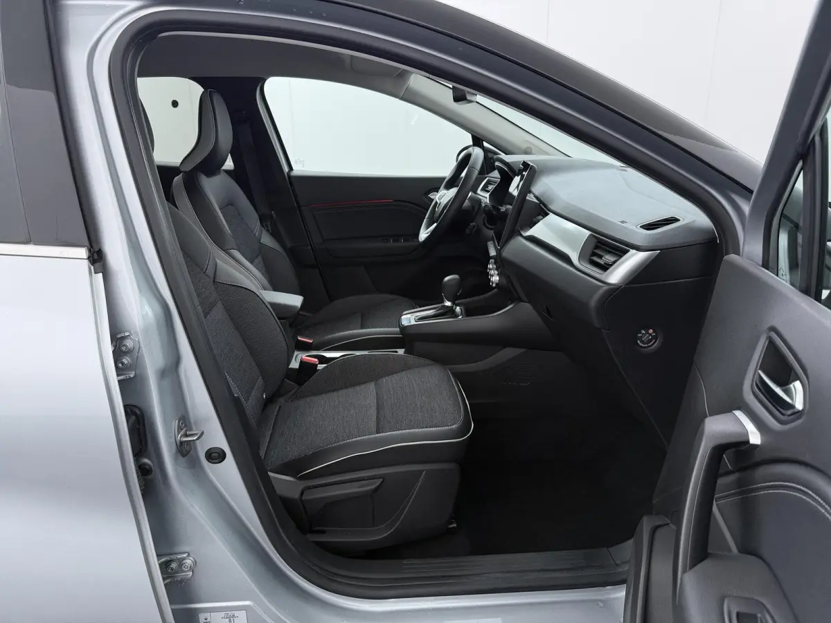 E-Tech full hybrid 145 techno | Automaat | Navigatie | Parkeercamera | Apple CarPlay/Android Auto