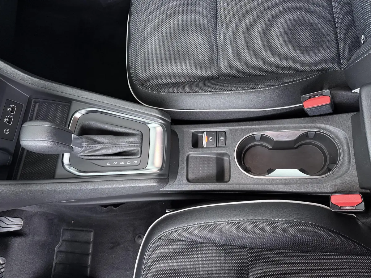 E-Tech full hybrid 145 techno | Automaat | Navigatie | Parkeercamera | Apple CarPlay/Android Auto