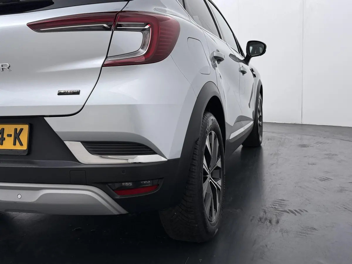 E-Tech full hybrid 145 techno | Automaat | Navigatie | Parkeercamera | Apple CarPlay/Android Auto