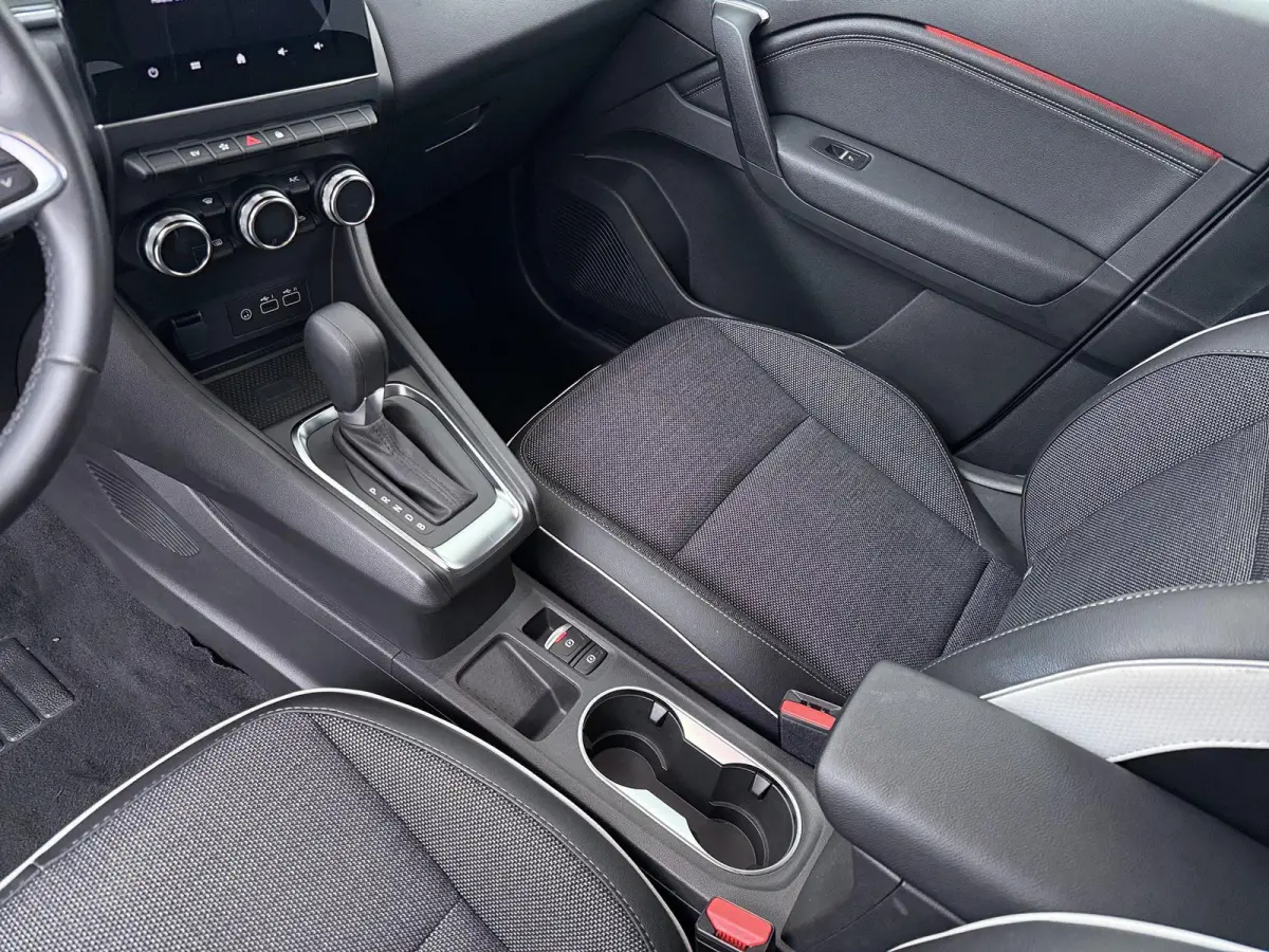 E-Tech full hybrid 145 techno | Automaat | Navigatie | Parkeercamera | Apple CarPlay/Android Auto