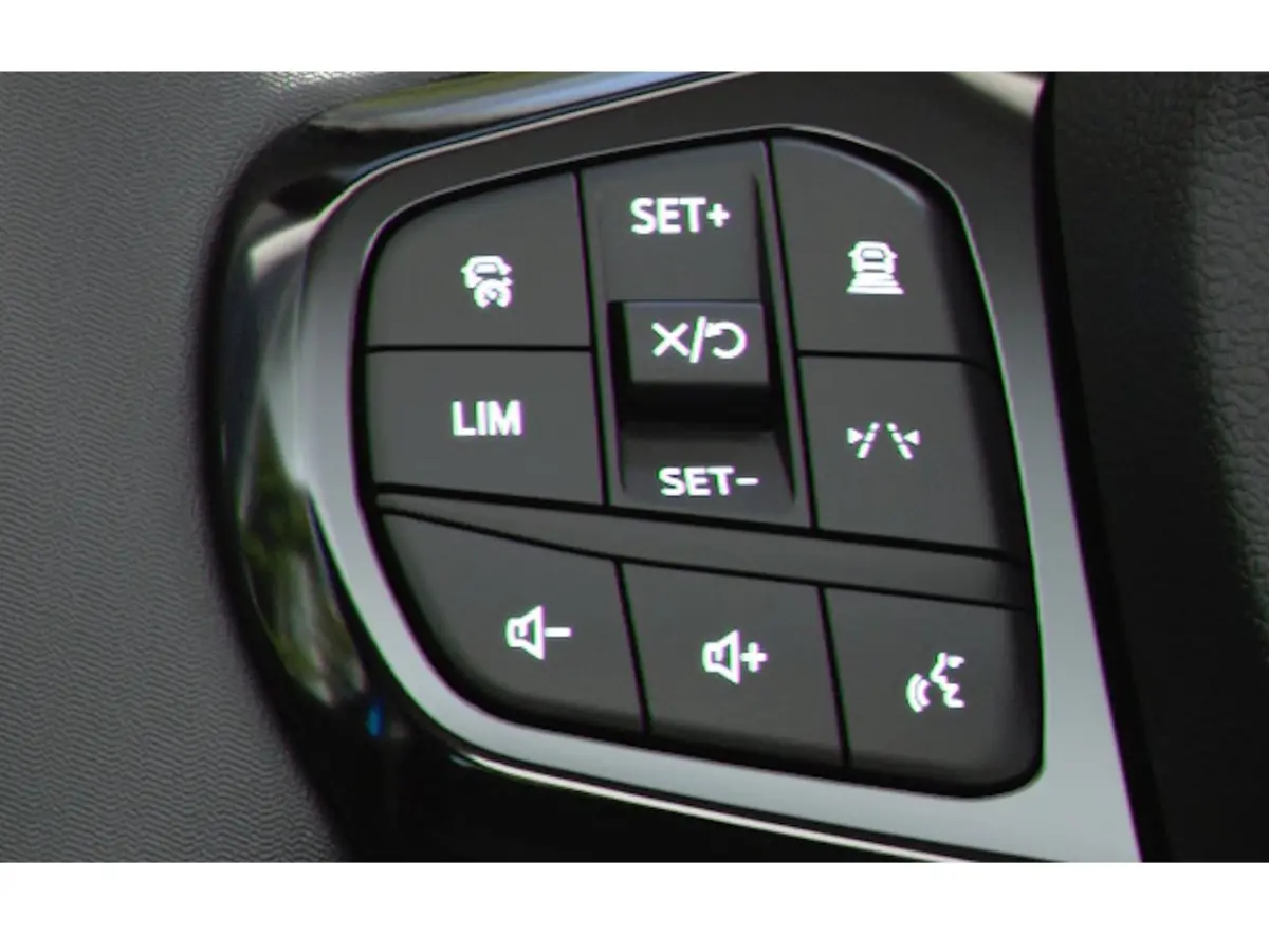 BEV Limited | 16" Reservewiel, mini | 3-fase laadkabel 32A, 5 meter | Adaptive cruisecontrol (Adaptive Cruise Control)
